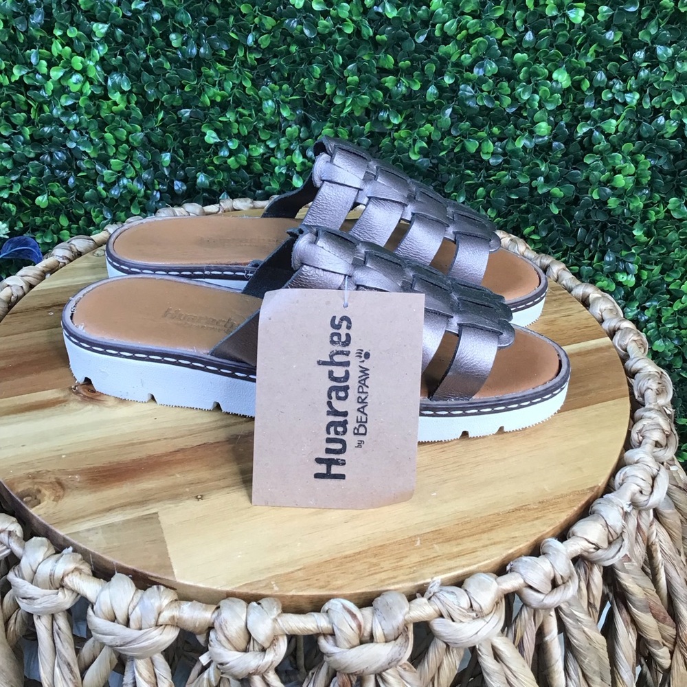 New in box BearPaw‎ Metallic gunmetal Huaraches Vanessa  Sandals